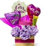 Ancheta con rosas lilas